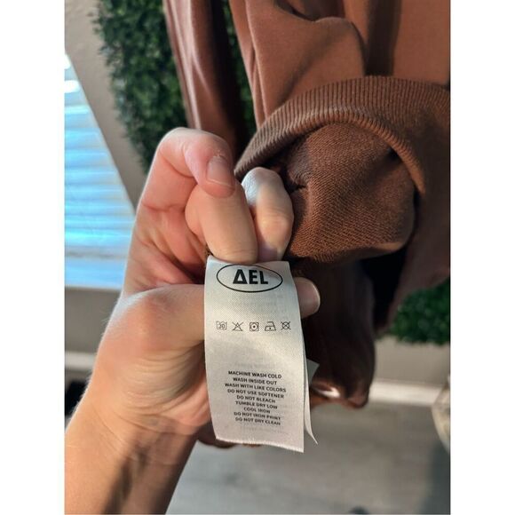 Aelfric Eden Raining Hearts Skeleton Hoodie Sz XL - Picture 6 of 6